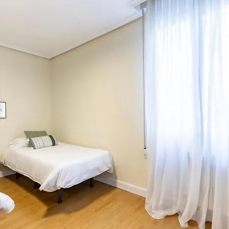 Akomodat En En El Centro De Con Parking *