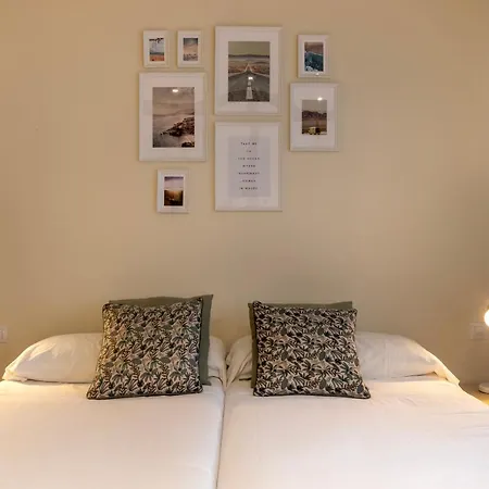 Apartament Akomodat En En El Centro De Con Parking